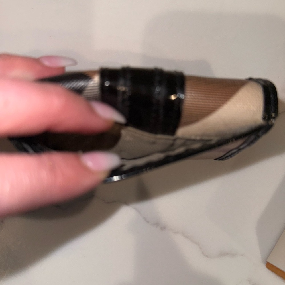 Authentic Burberry 4 ring keychain/cardholder - Picture 11 of 16